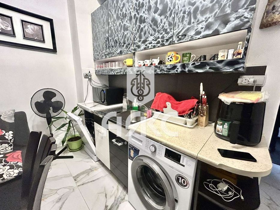 Просторен двустаен апартамент в кв. Красна поляна 1