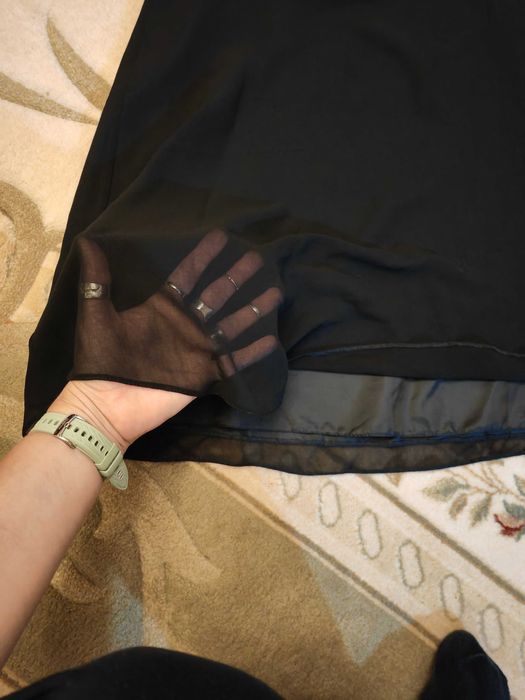 Vand rochie alb si negru