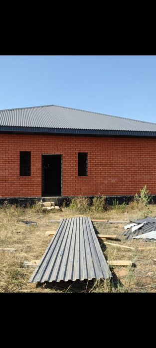 Көкжиде ( Бауырластар 5 ) бітпеген  14 те 13 үй сатылады. Төбесі жабыл