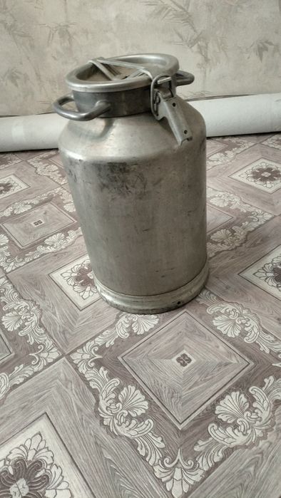 Продам флягу алюминиевою