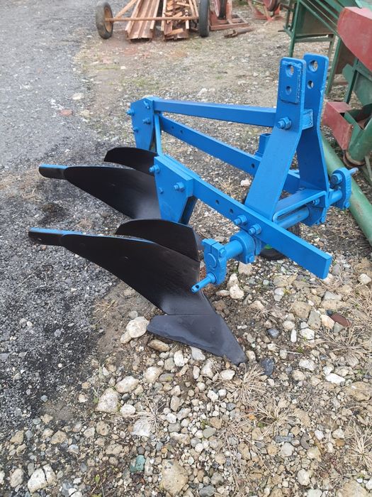 Plug 2 brezde tractor 50-60 cp