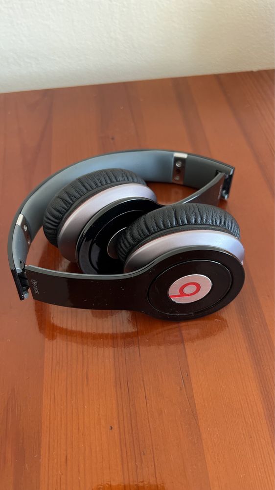 Beats by Dre Solo HD слушалки