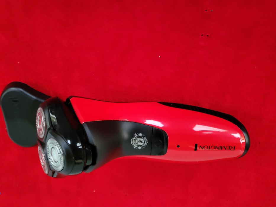 Blugi Ricoss originali supraelastici și doua inele argint cu pietra.si