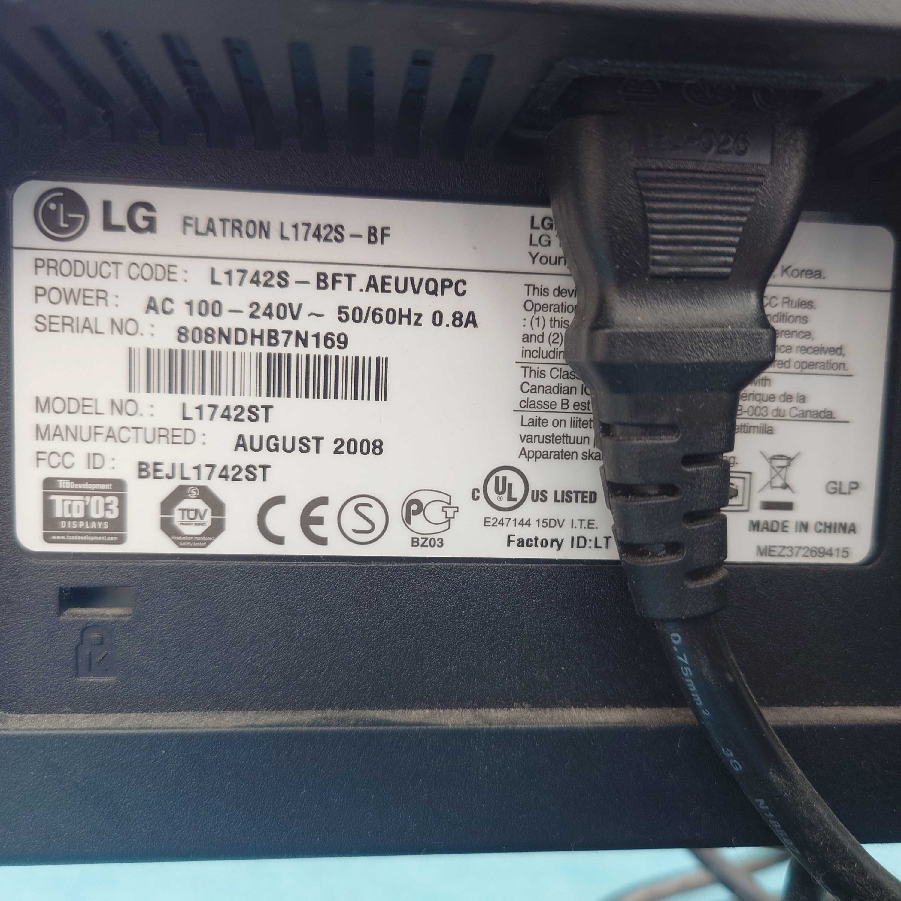 Монитор LG L1742S