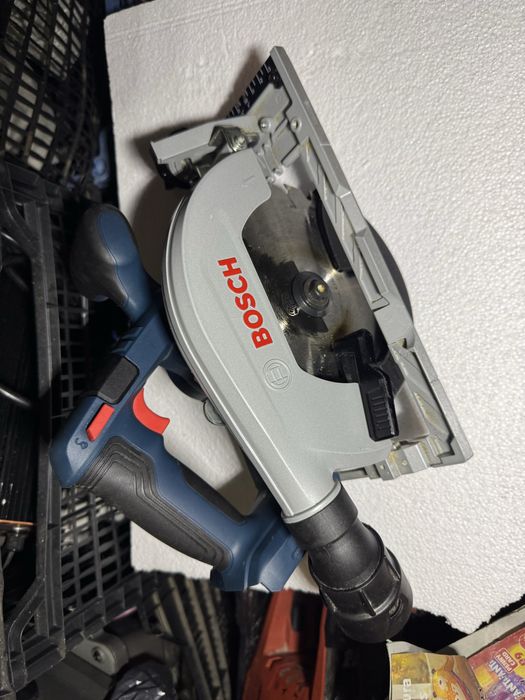 Fierastrau circular  profesional  Bosch GKS 18v 57-2 din 2024