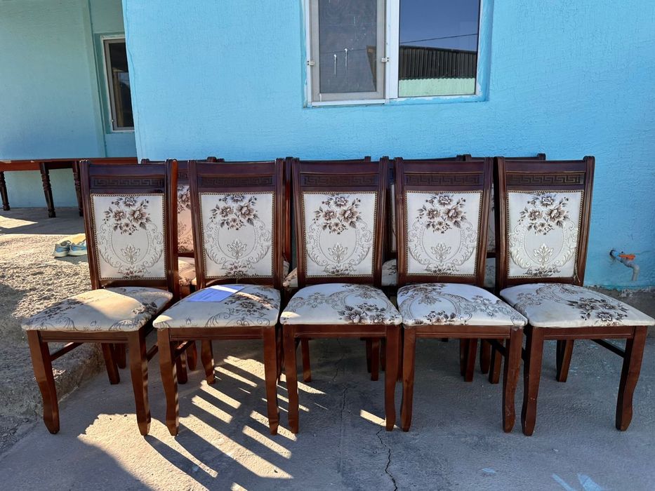 Стол, стулья сатылады