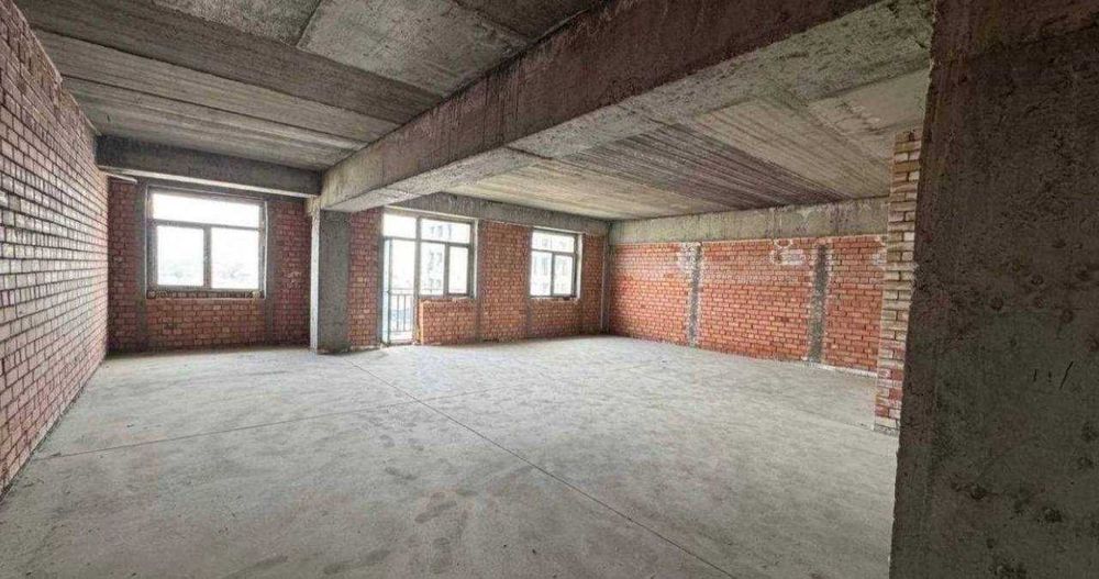 буз базар зор нархда 3хонали коробка кадастр борSilk Road Шошилин110м;