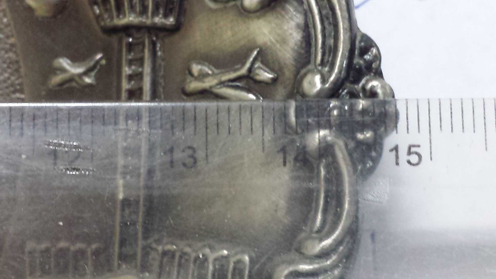 Сувенирная металлическая тарилка Сингапур 15 см.