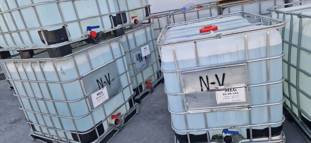 Kaustik soda, Uksus, Perekis ,Meg va barcha turdagi maxsulotlar mavjud