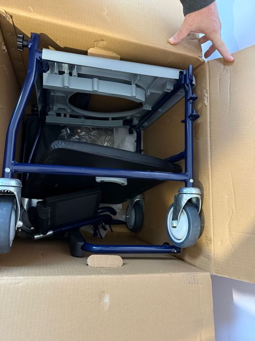 Комбиниран стол за тоалет и баня