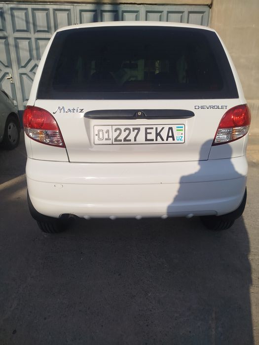 Matiz prastoy kraskasi petosi bor