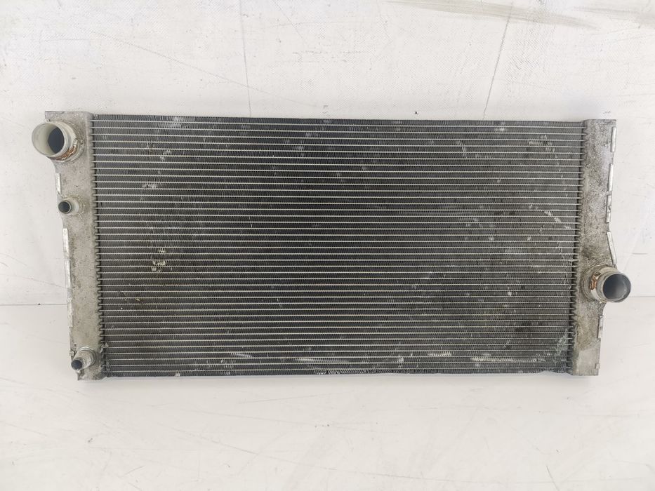 Радиатор С Вода БМВ Серия 5 Ф10 / BMW Seria 5 F10 Оригинален в добро с