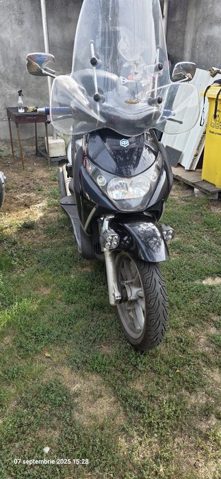 Piaggio Beverly 400