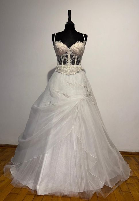Vand rochie de mireasa 2 piese