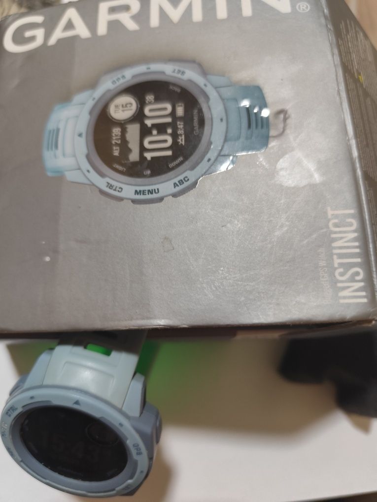 Vând ceas GARMIN Instinct .