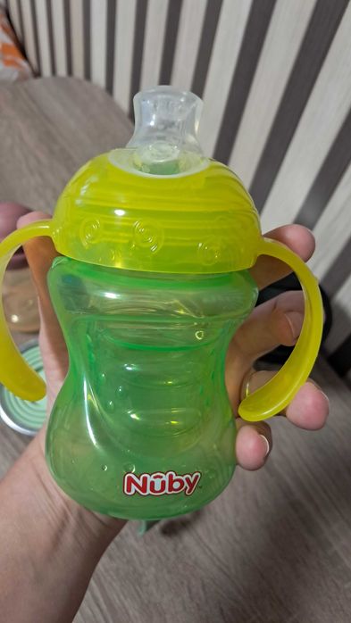 Бебешки шишета...