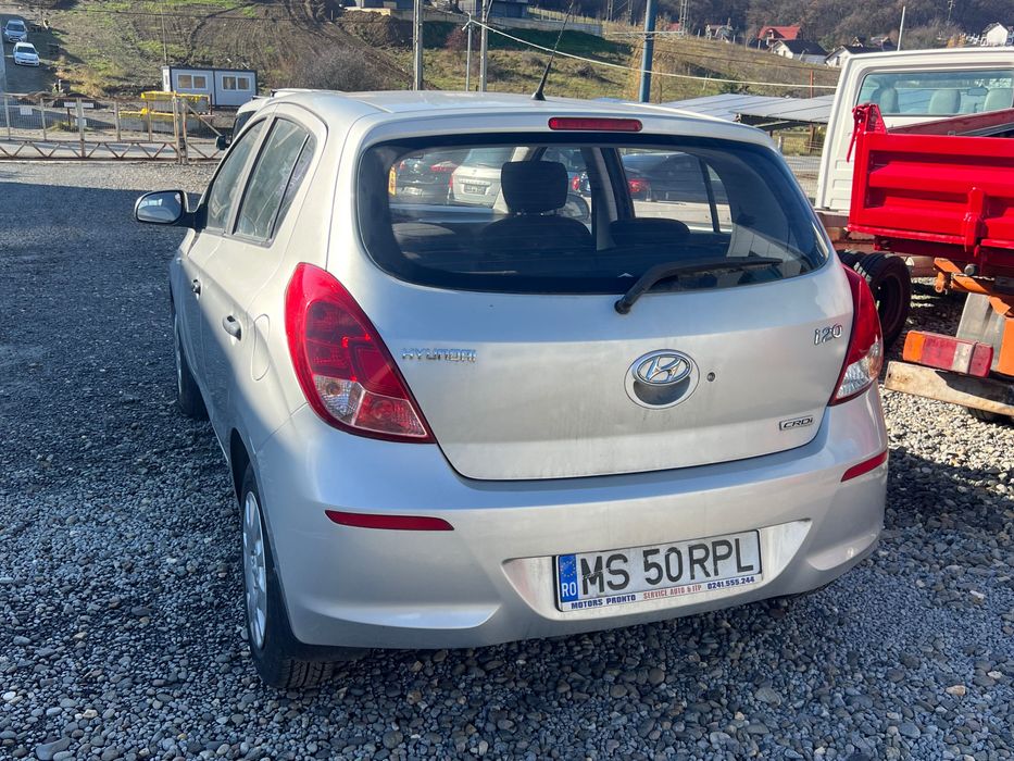 Hyundai i20 avariat