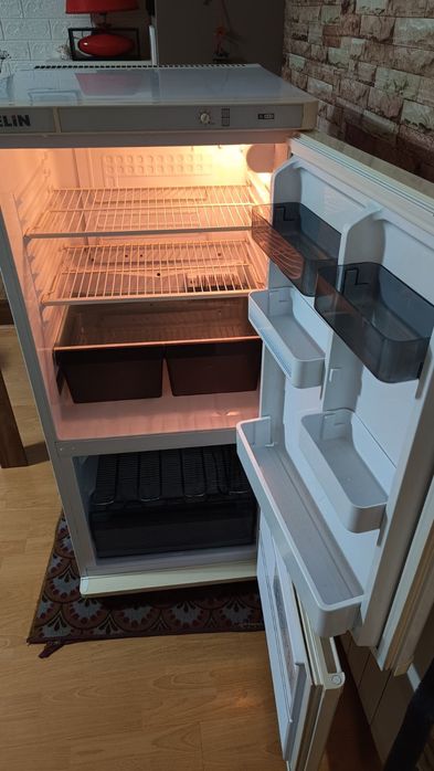 Хладилник ELIN с фризер