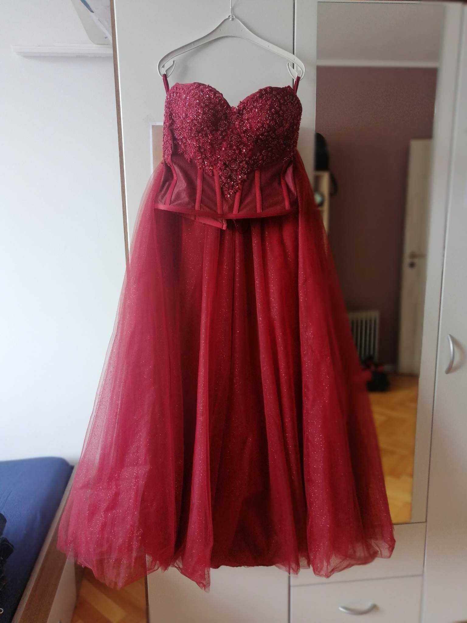 Официална рокля в цвят бордо