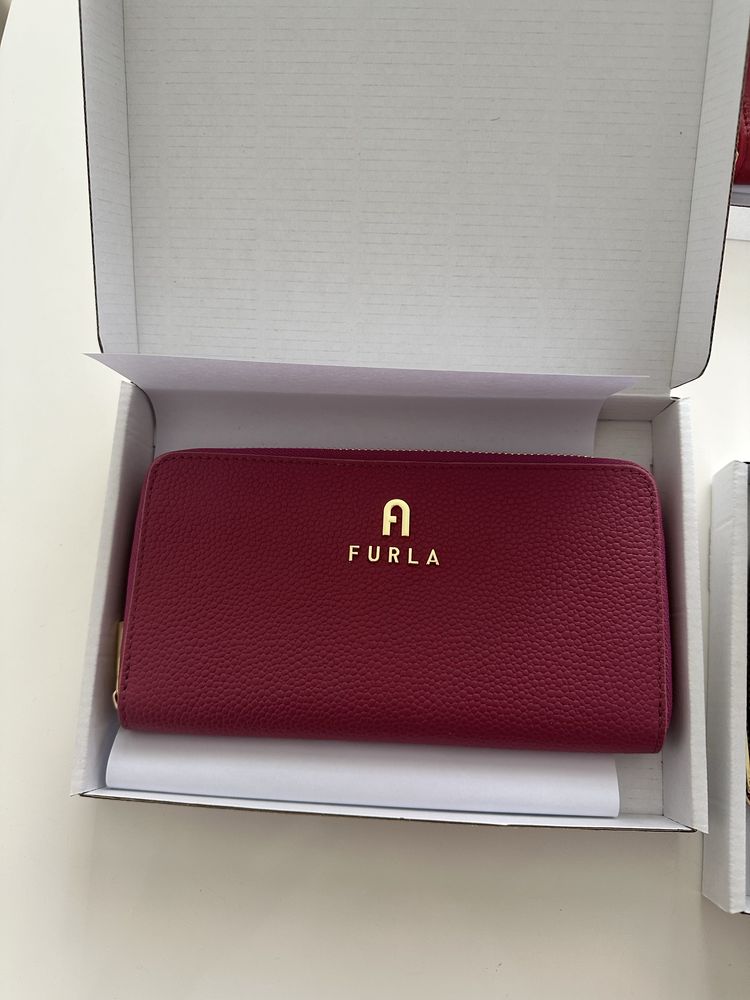 Дамски портмонета FURLA. Различни видове