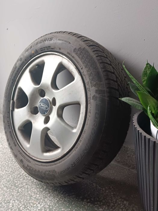 Зимни гуми Falken HS02 185/65 R15 – 1 сезон, много добро състояние