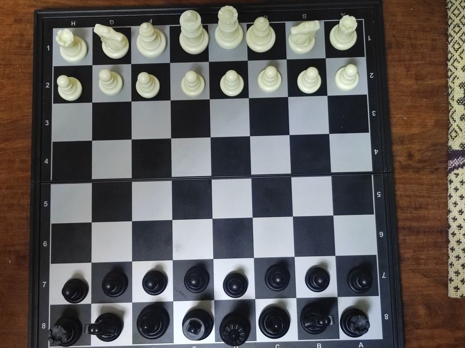 Шахматный доска, фегуры деревянная