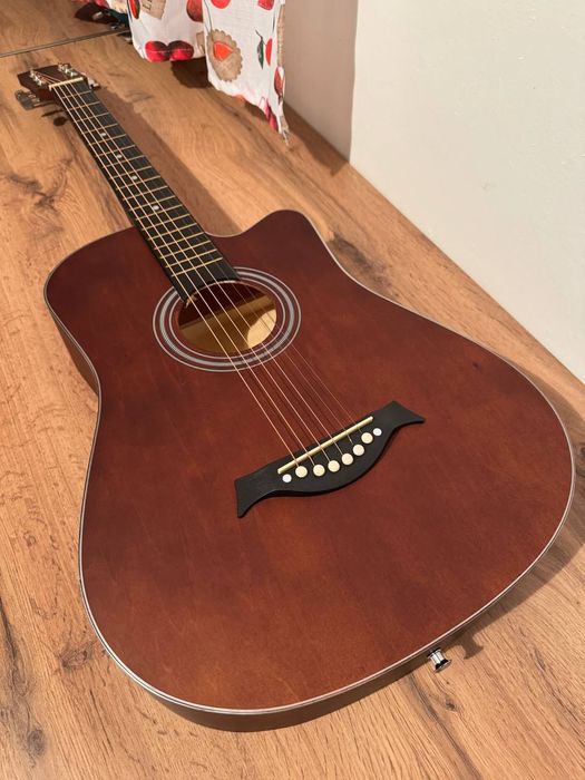 Гитара новый акустический