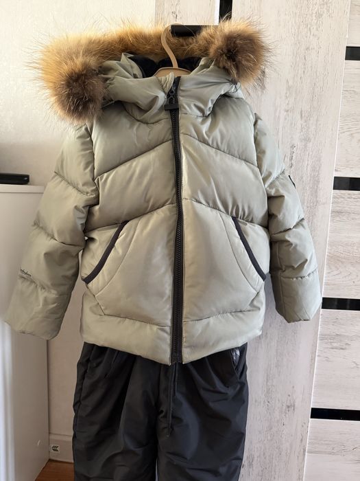 Продам детский зимний комбинезон на мальчика