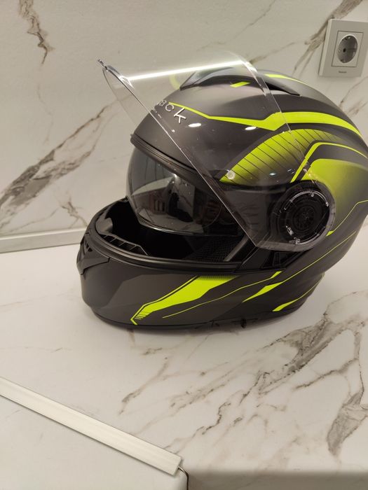 Каска  за мотор black модуларна размер М