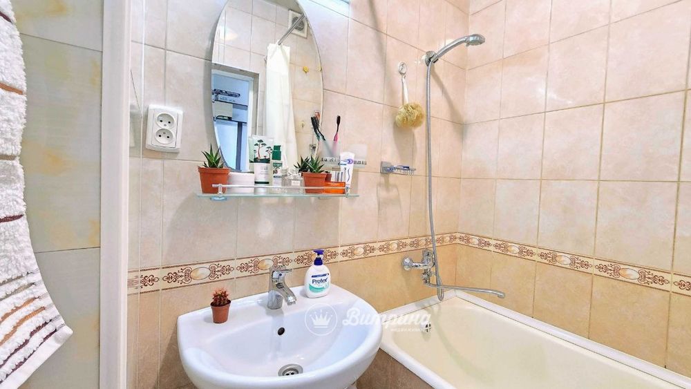 Продаётся Улица Бобура 2-комнатная