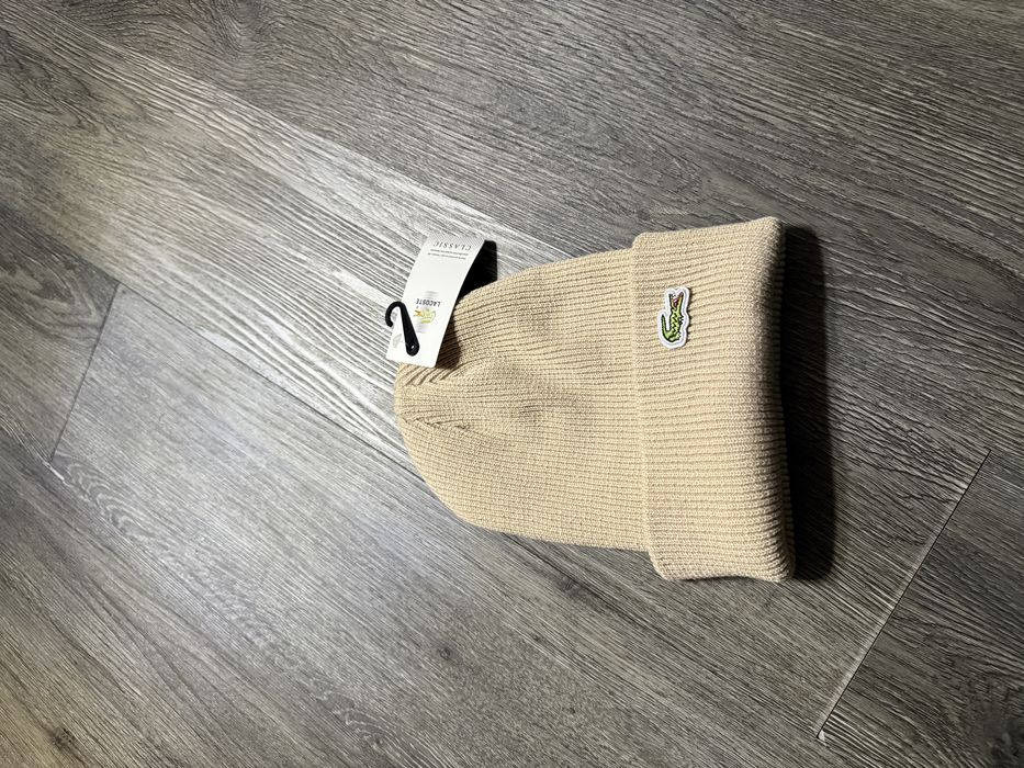 Caciula Fes Lacoste noua/new unisex