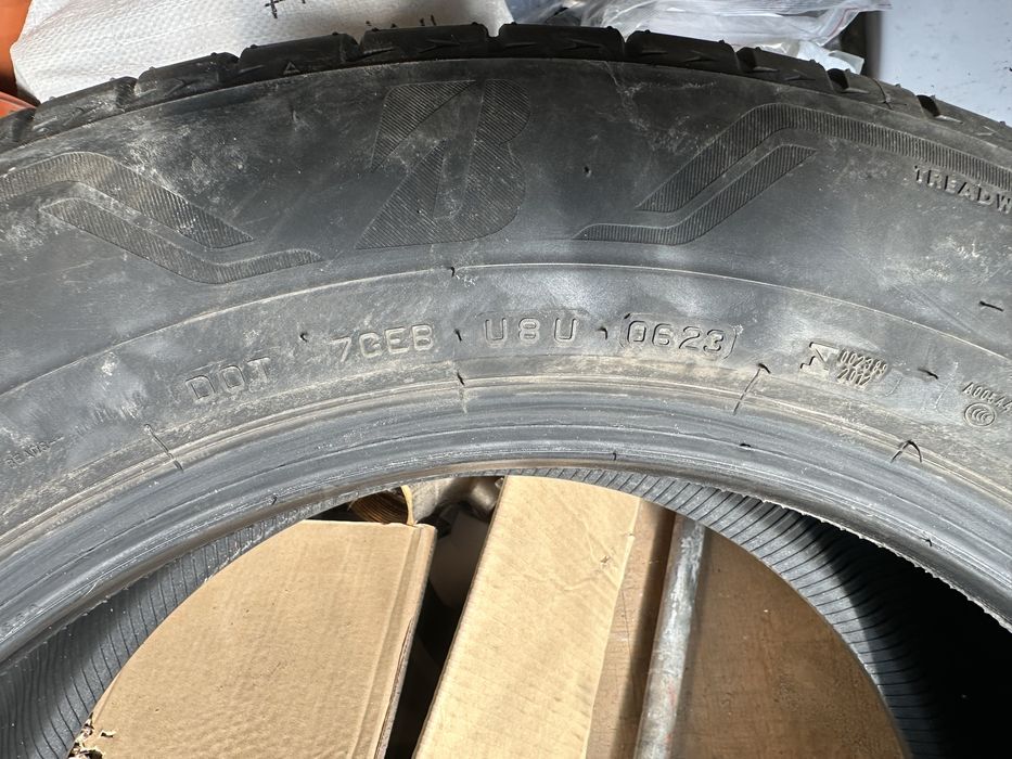 Vând 4 anvelope de vară 255/55 R19
