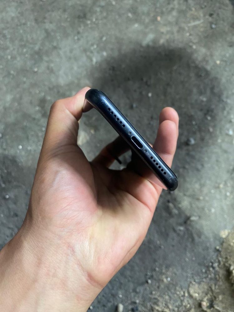 iPhone XR 128gb 77%