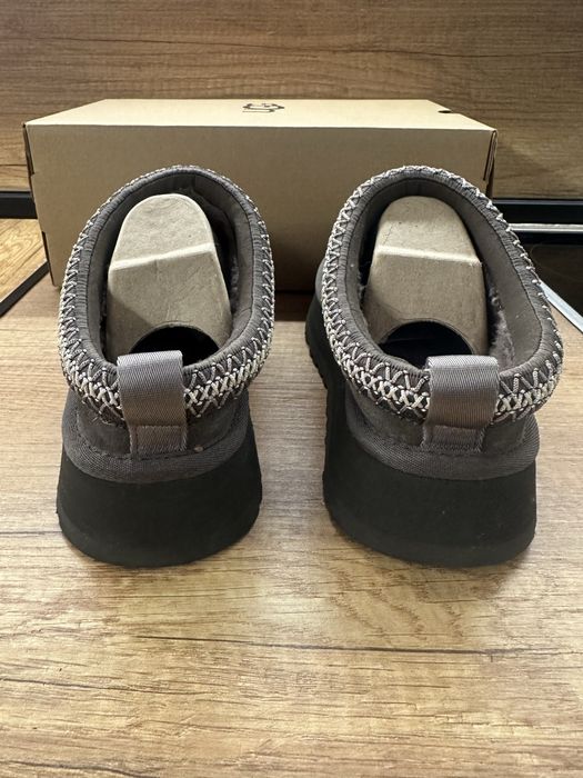 Оригинални  UGG W Tazz II чисто нови боти