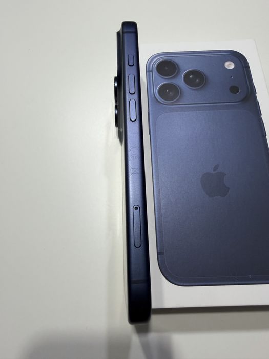 Iphone 17 PRO Deep Blue 256 GB