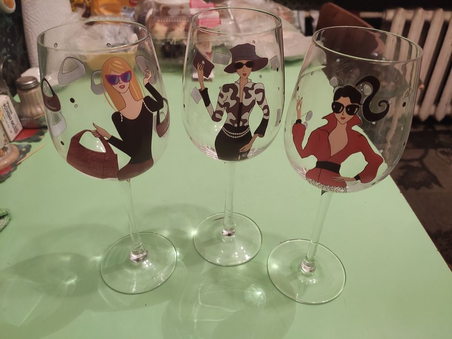 Продам Бокалы для вина