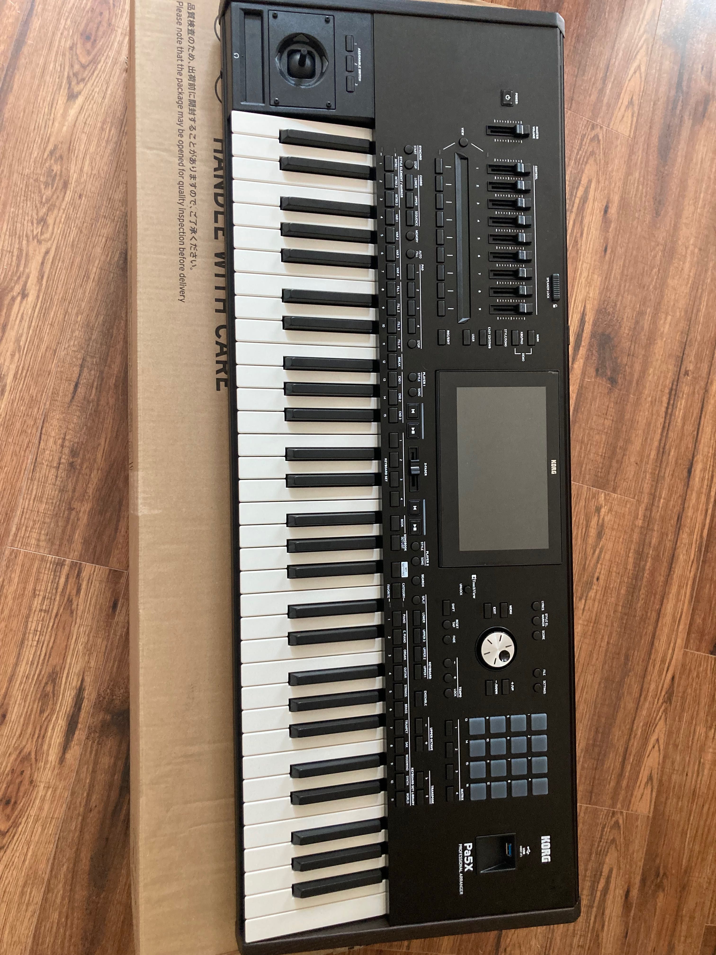 Korg PA 5X - 61 клавиша Синтезатор
