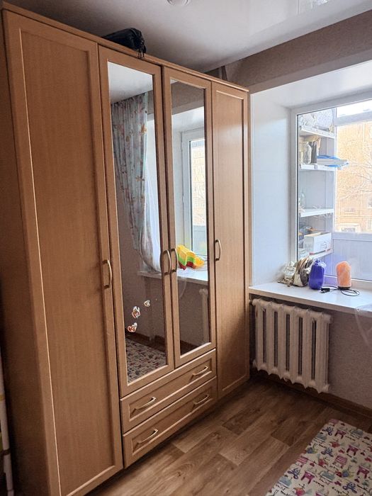 Продам шкаф