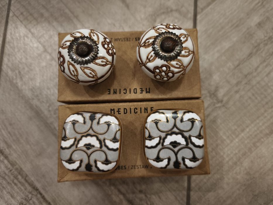 Порцеланови дръжки за мебели с цветни мотиви