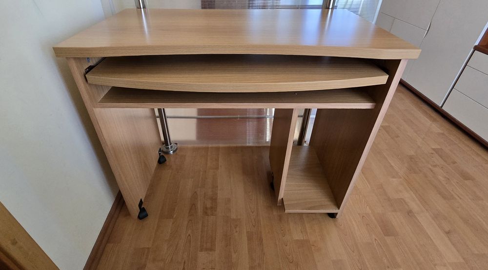Birou pe roți stare excelentă
