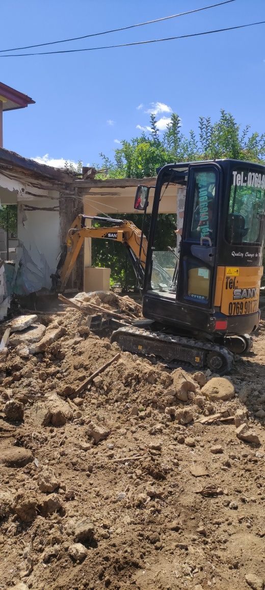 Săpături cu miniexcavator