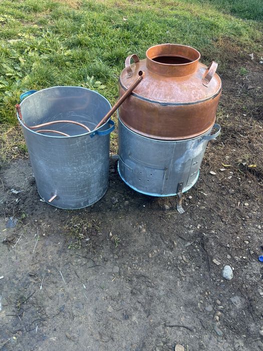 Vand cazane pentru tuica