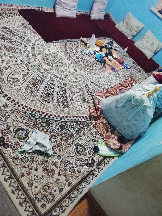 Zafarabot 2 xonali uy sirochni sotiladi