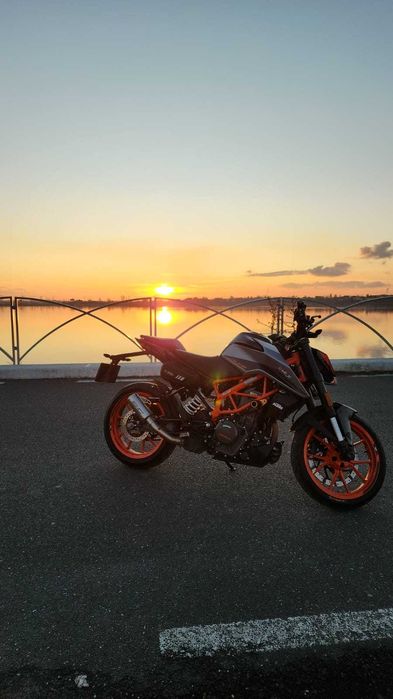 Motocicleta KTM Duke 390 A2