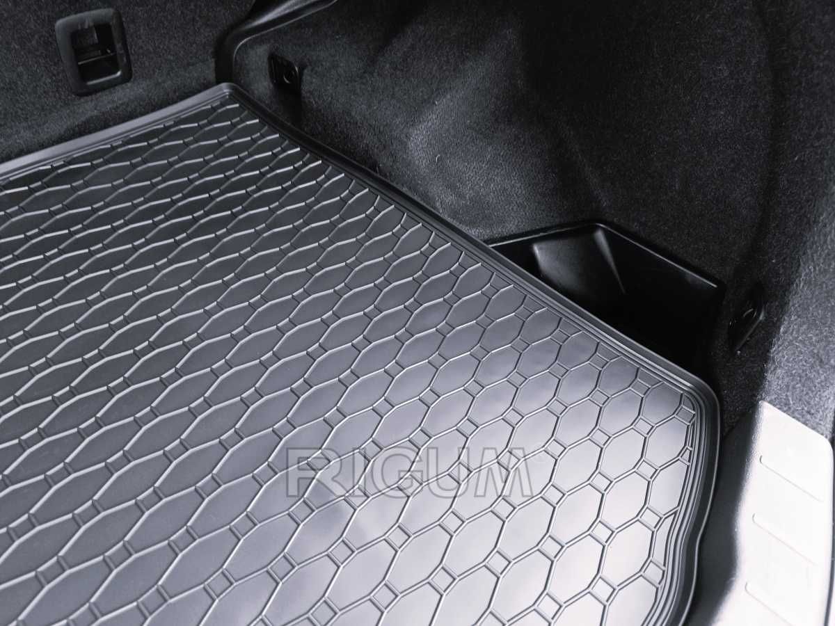Гумени стелки или багажник CITROEN C4 AIRCROSS PEUGEOT 4008 след 2010г