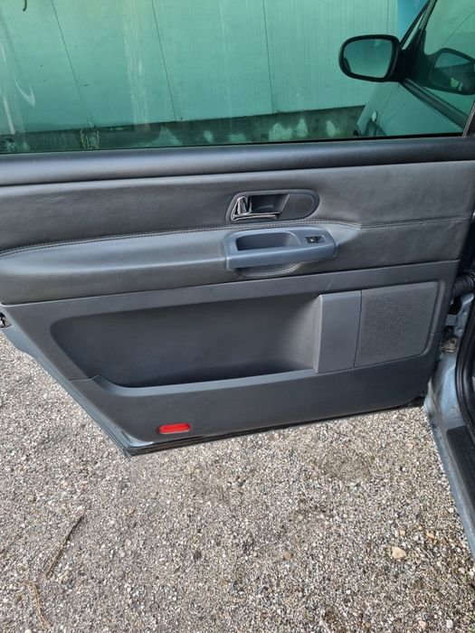 Ford Galaxy на части