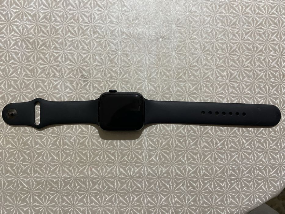 Смарт-часы Apple Watch SE GPS Gen.2 2024 S/M 44 мм черный