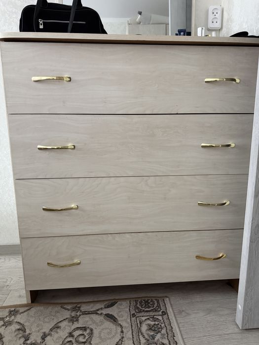 Комод и тумба под шкаф