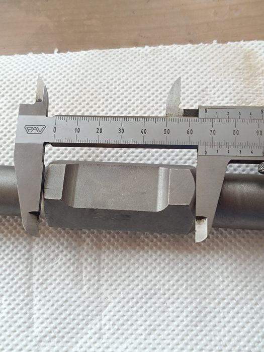 Adaptor picamer petru batut tija impamantare verticala