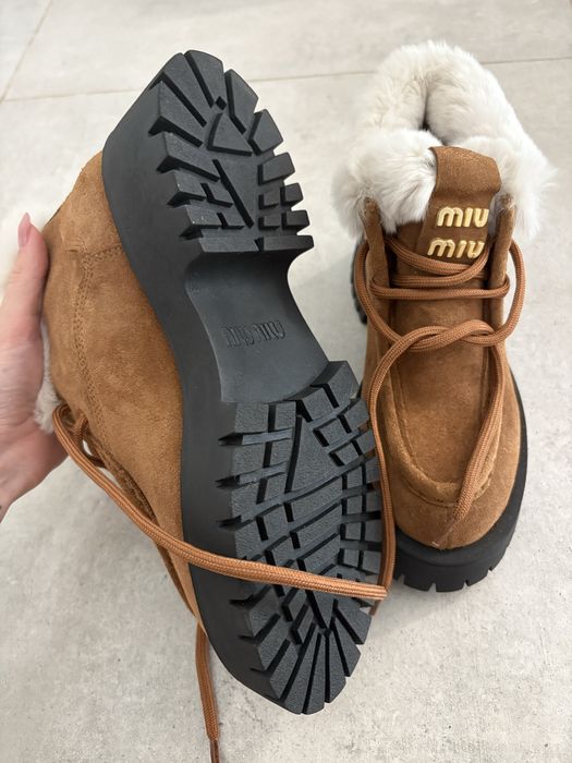 Велурени боти Miu Miu